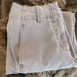 Aritzia Ascendant Utility Pant.